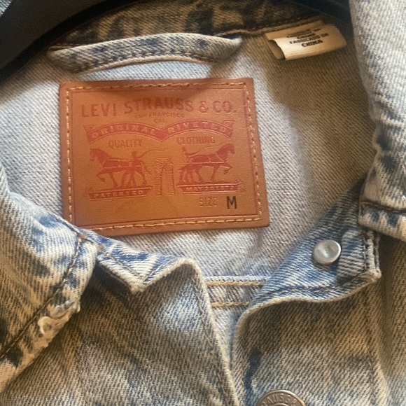 Levi’s denim jacket - Picture 2 of 5
